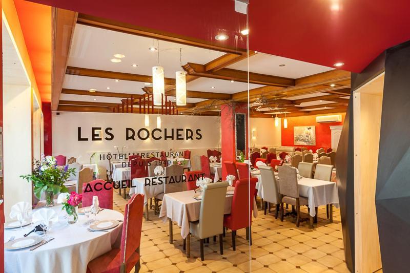 Hotel-Restaurant "Les Rochers" La Balme-de-Sillingy Exterior foto